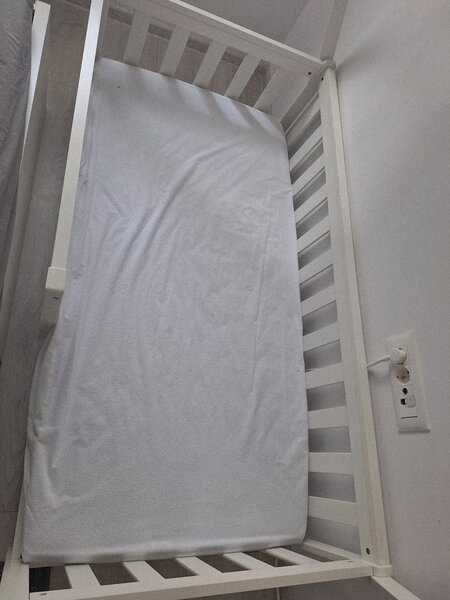 Patut copii+ saltea 70x140cm + husa impermeabila